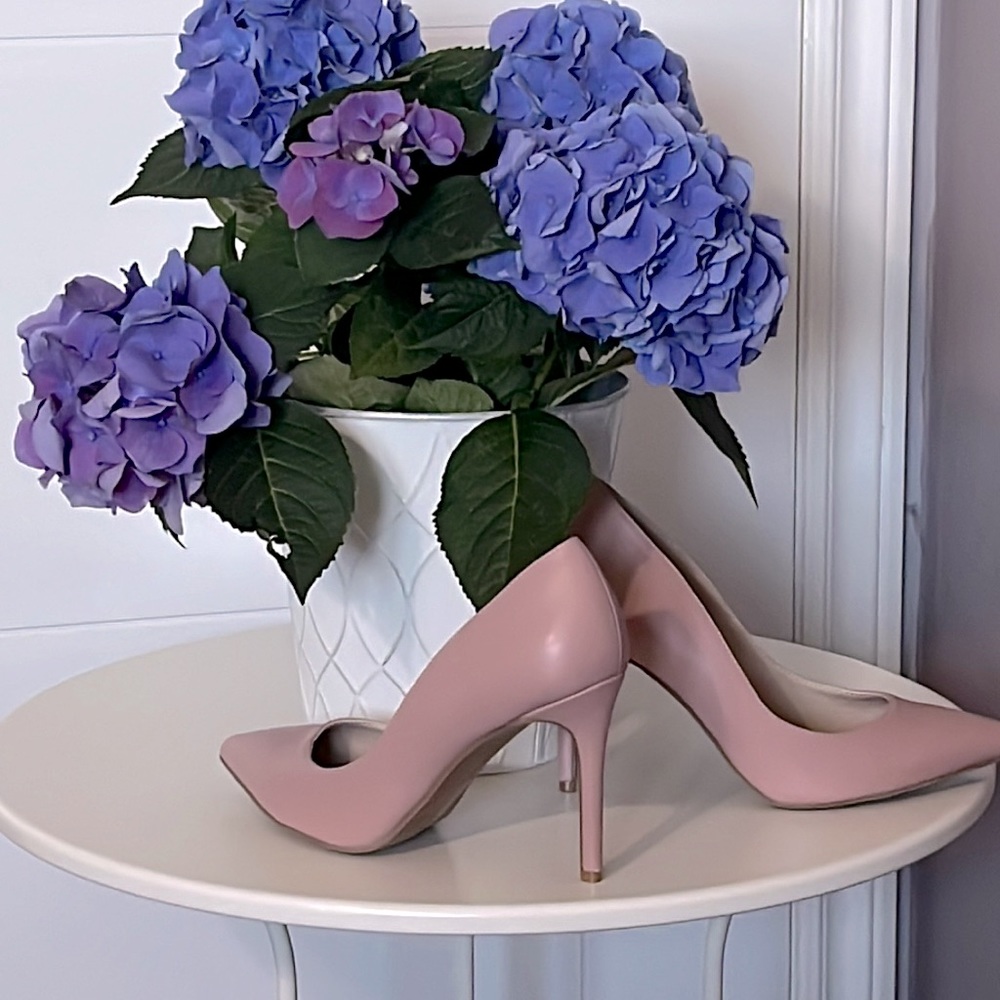 NWT Nude Pink Heels by Le Chateau